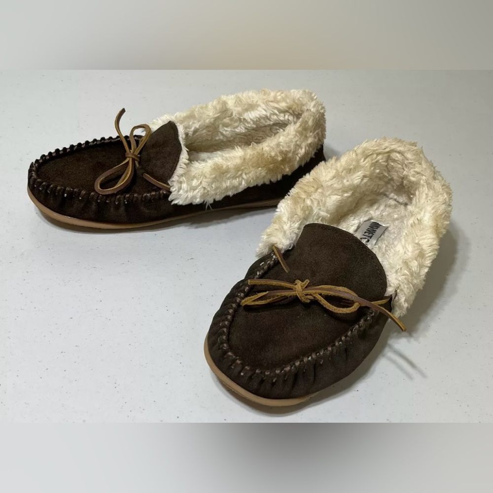 Minnetonka Alpine Faux Fur Mocassin Women's Size 9 Chocolate